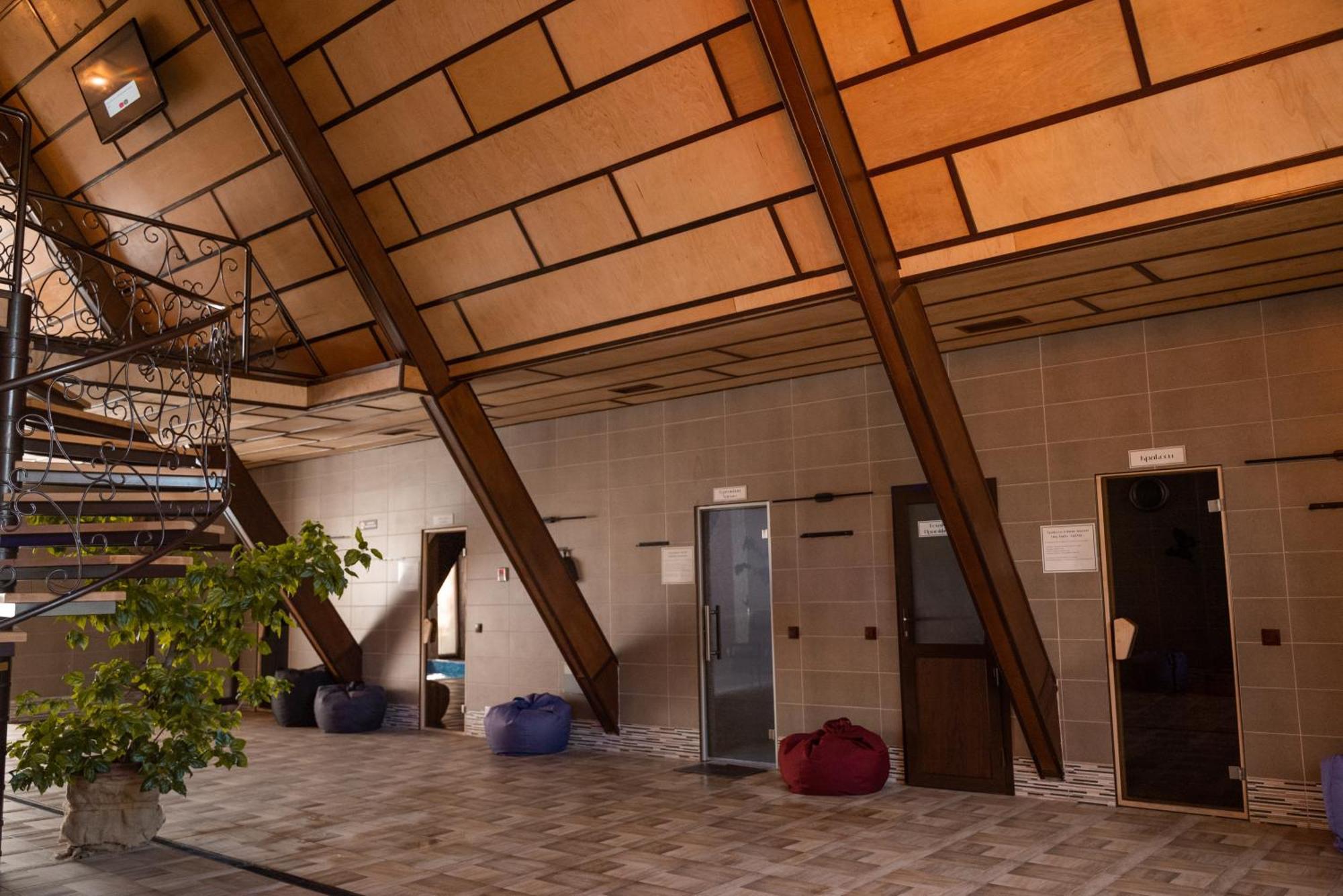 Hotel Butterfly Sadove ภายนอก รูปภาพ