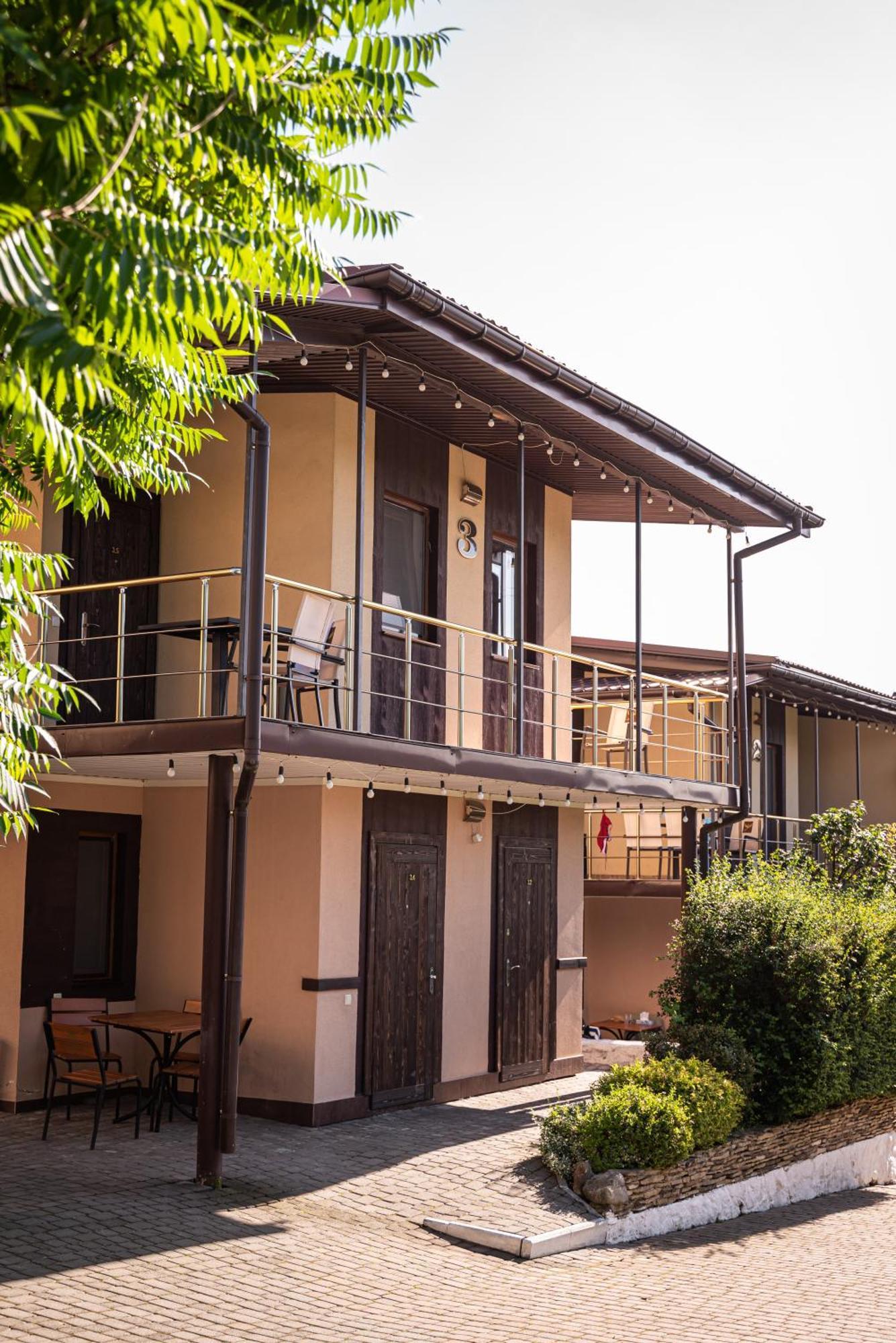 Hotel Butterfly Sadove ภายนอก รูปภาพ
