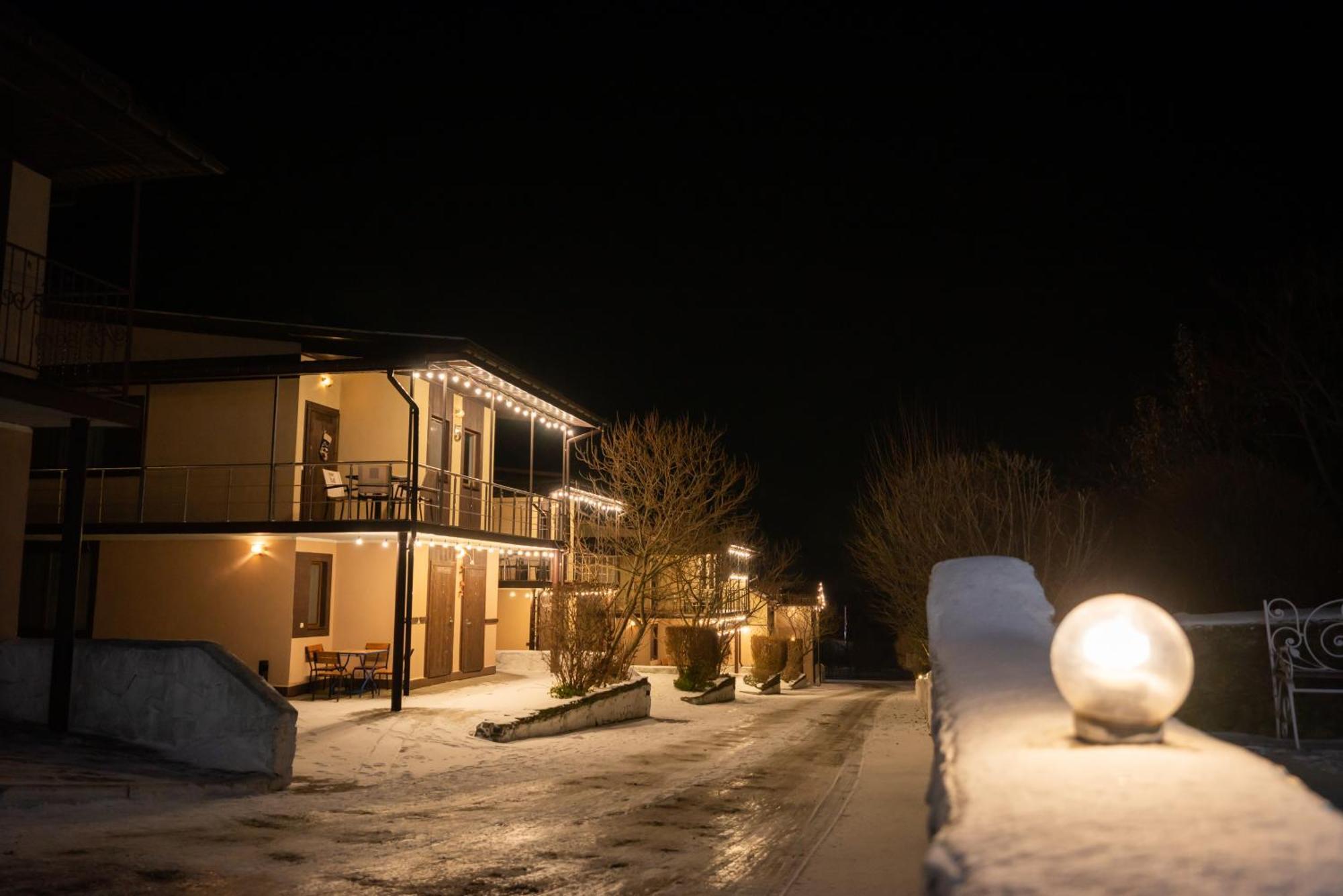 Hotel Butterfly Sadove ภายนอก รูปภาพ