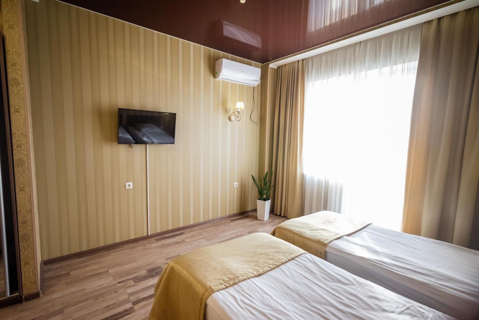 Hotel Butterfly Sadove ภายนอก รูปภาพ