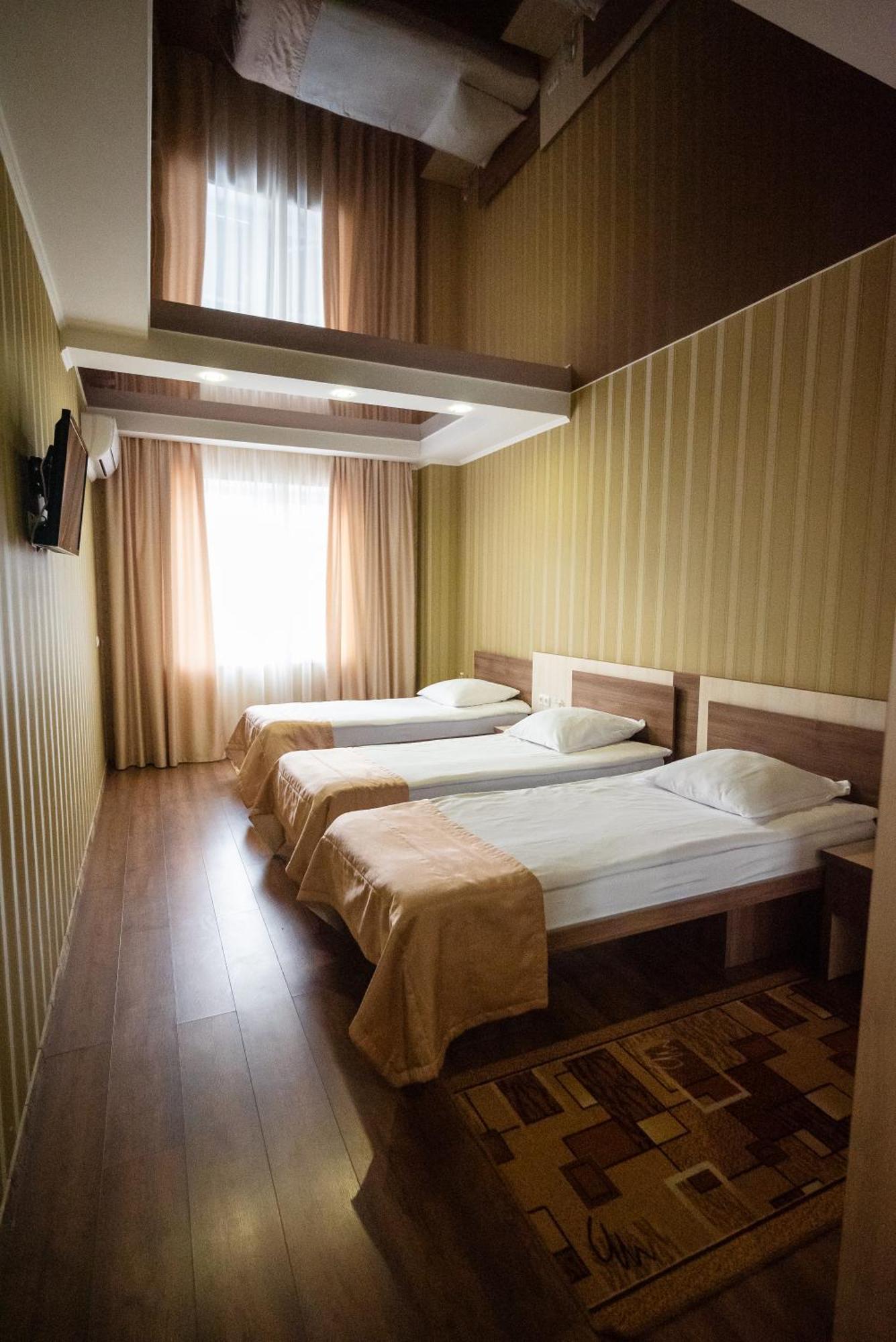 Hotel Butterfly Sadove ภายนอก รูปภาพ