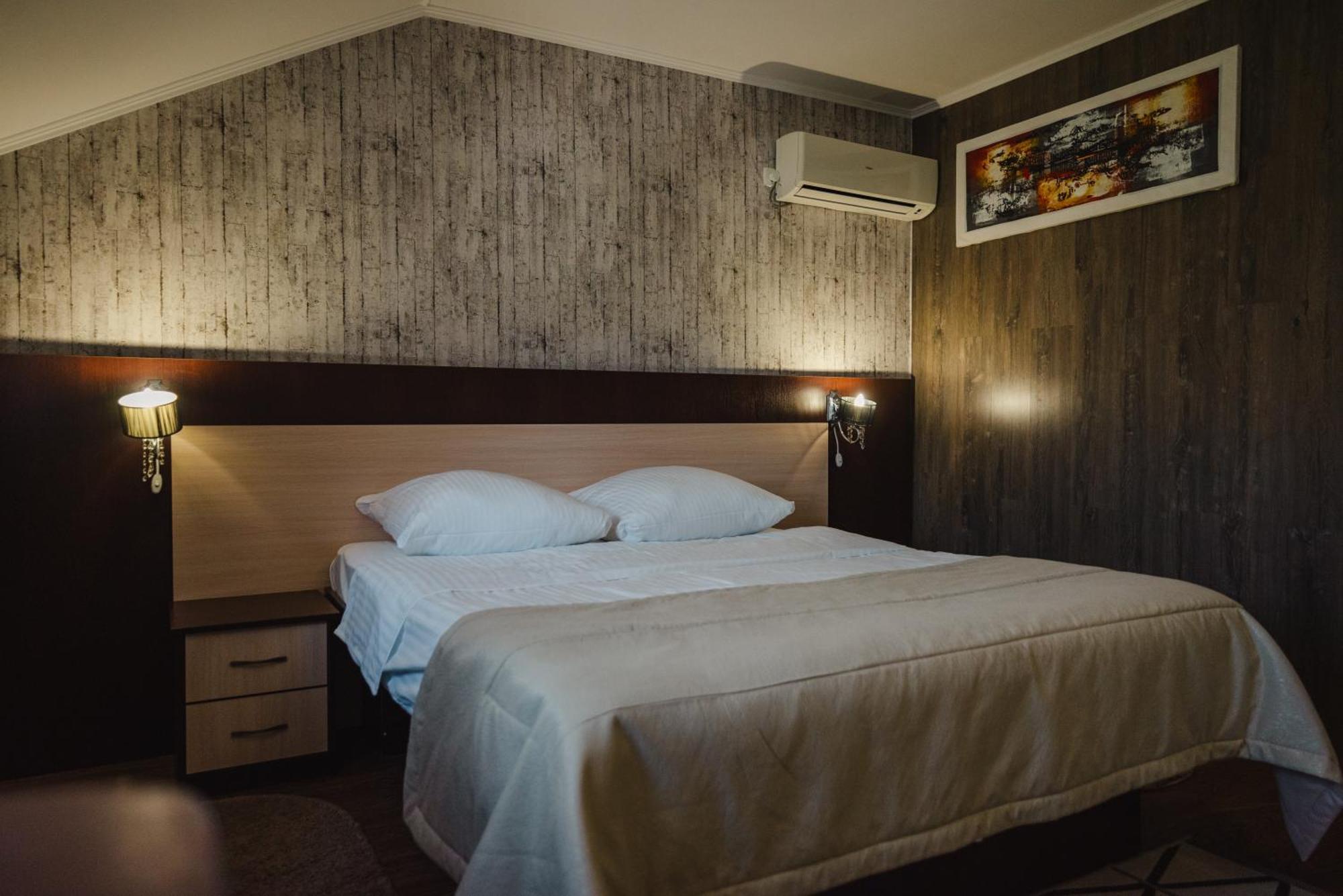 Hotel Butterfly Sadove ภายนอก รูปภาพ